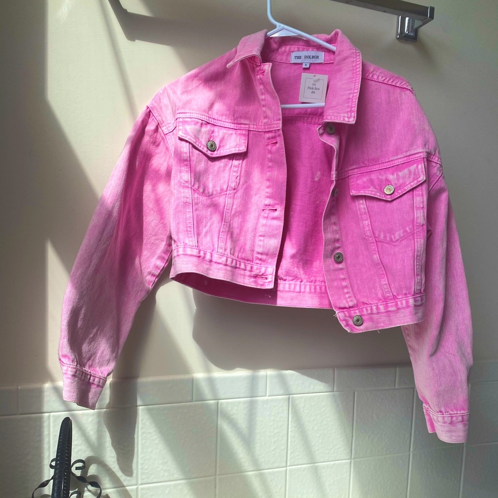 PINK DEMIN JACKET NEVER WORN, TAGS STILL ON SIZE S